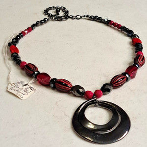 Nwt beaded necklace adjustable handmade red and black.